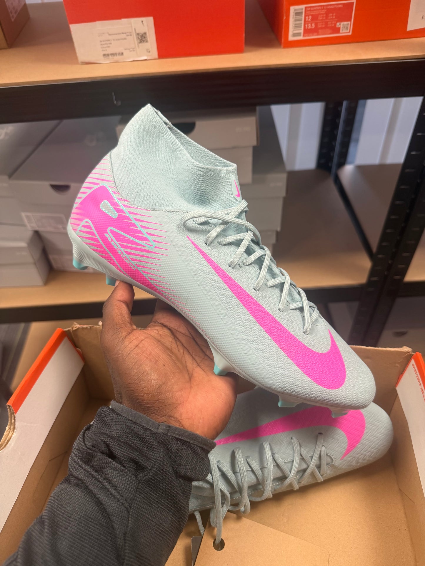 AIR ZOOM GREY